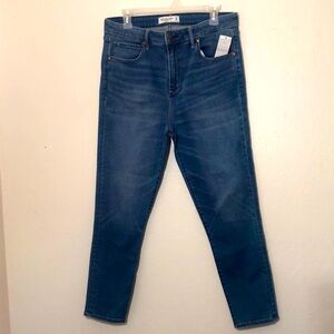 NWT Abercrombie & Fitch High Rise Size 32/14.